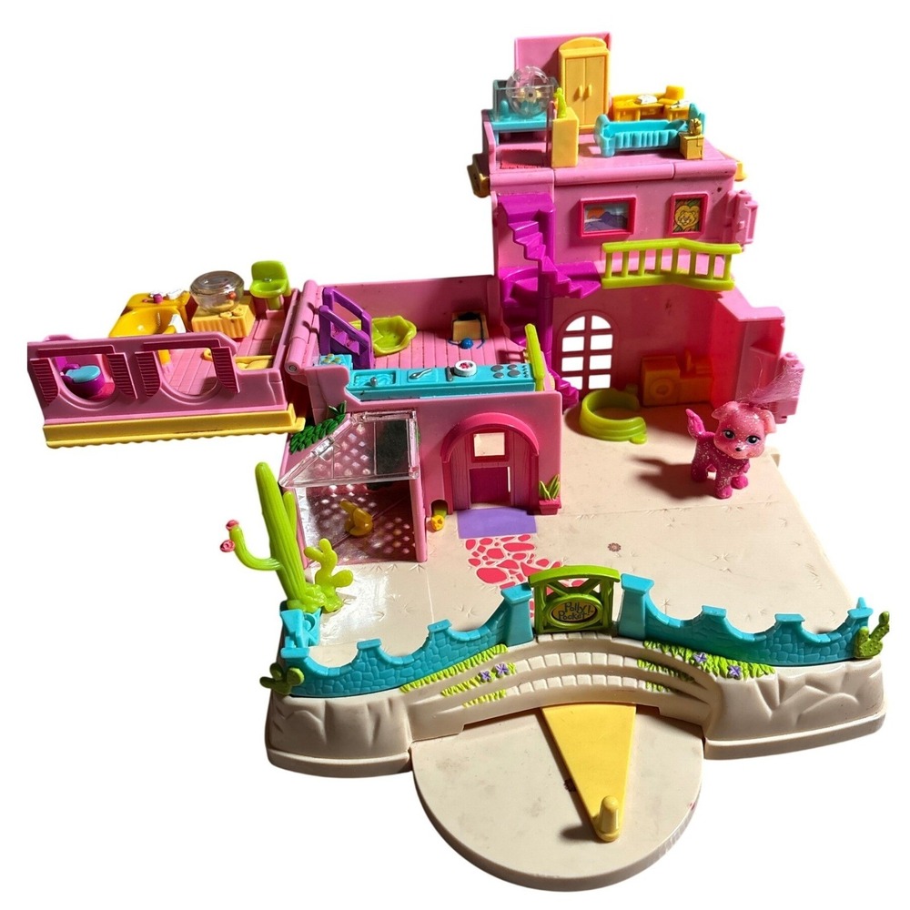 Vintage Polly Pocket Magnetic Pet Adventure Pink House Playset with‎ Dog Figure